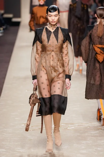 Look 36